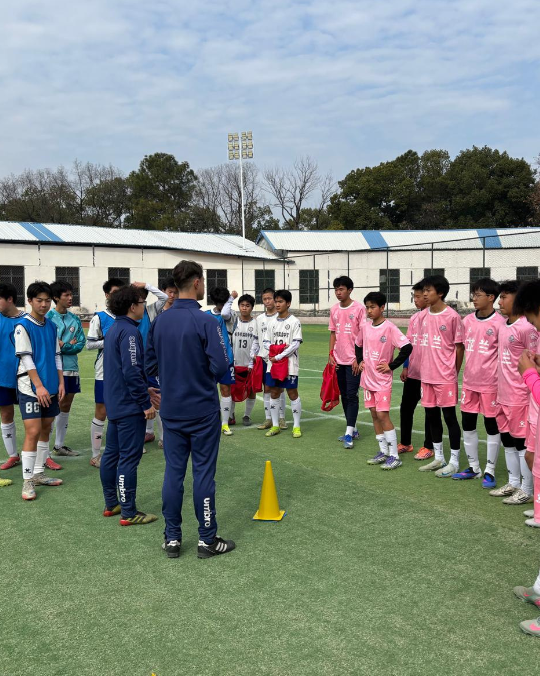 Sesión de campo con clubes locales en Changsha